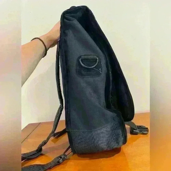 Kensington saddle backpack that fits 15inch computer - Picture 9 of 11